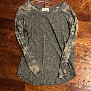 Gray and Tan Women's Top